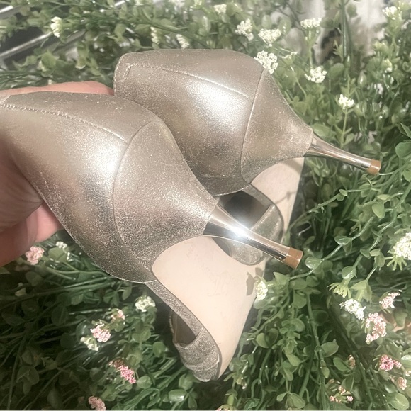 Ivanka Trump Nanci Silver Suede Heels  Size 10 - Picture 8 of 11